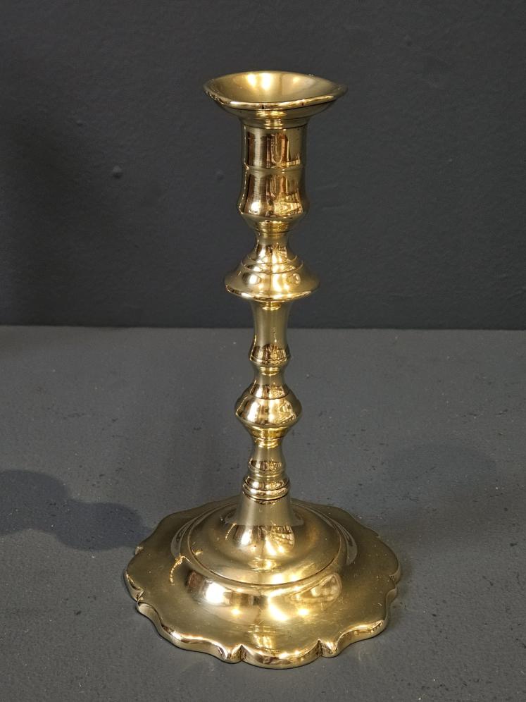 Pair of George III Brass Petal Base Candlesticks - Image 4