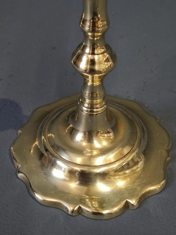 Pair of George III Brass Petal Base Candlesticks - Image 3