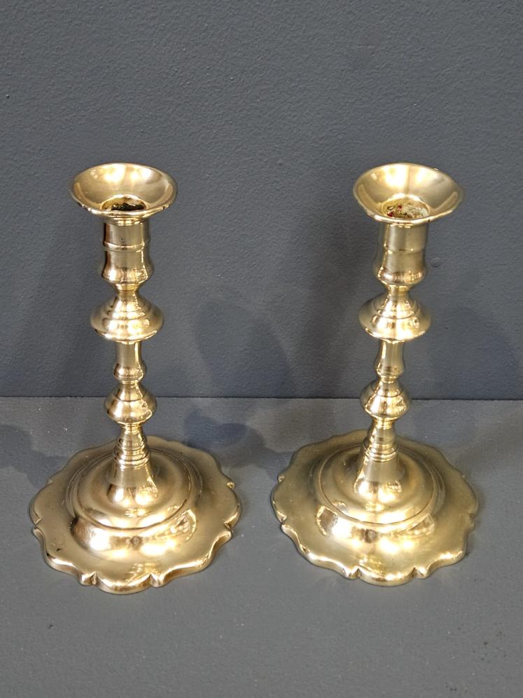 Pair of George III Brass Petal Base Candlesticks - Image 2