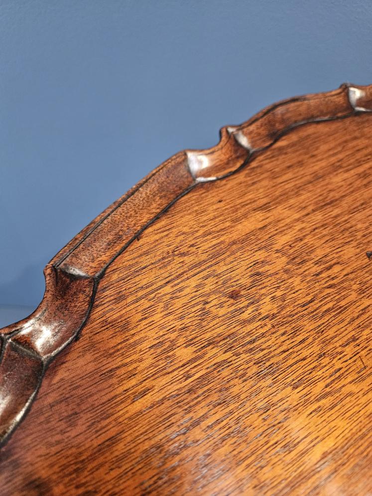 Edwardian Mahogany Oval Pie Crust Edge Occasional Table - Image 7