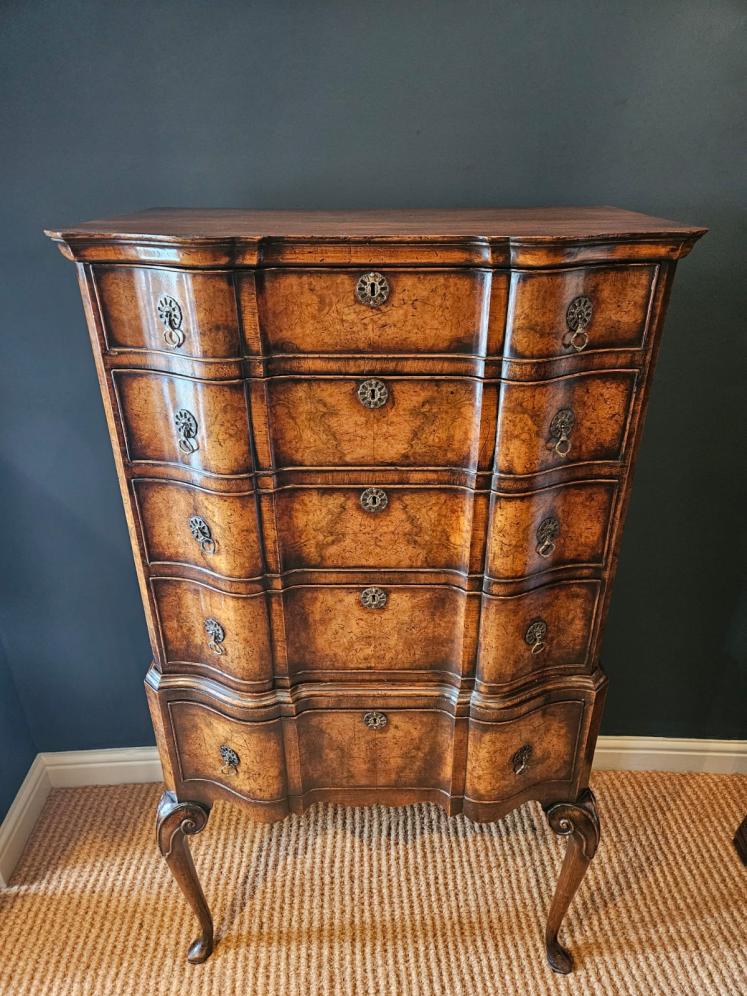 Small Proportion Edwardian Walnut Chest on Stand - Image 7