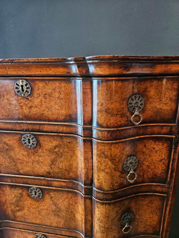 Small Proportion Edwardian Walnut Chest on Stand - Image 6