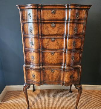 Small Proportion Edwardian Walnut Chest on Stand - Image