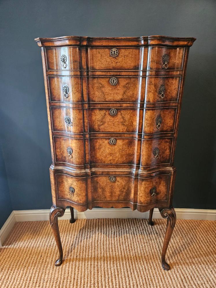 Small Proportion Edwardian Walnut Chest on Stand - Image 1
