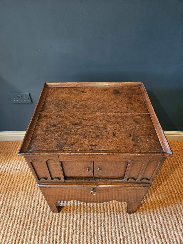 George III Oak Night Stand - Image 3