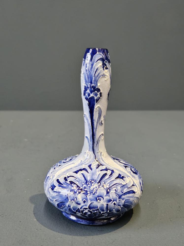 Moorcroft McIntyre Cornflower Vase - Image 5