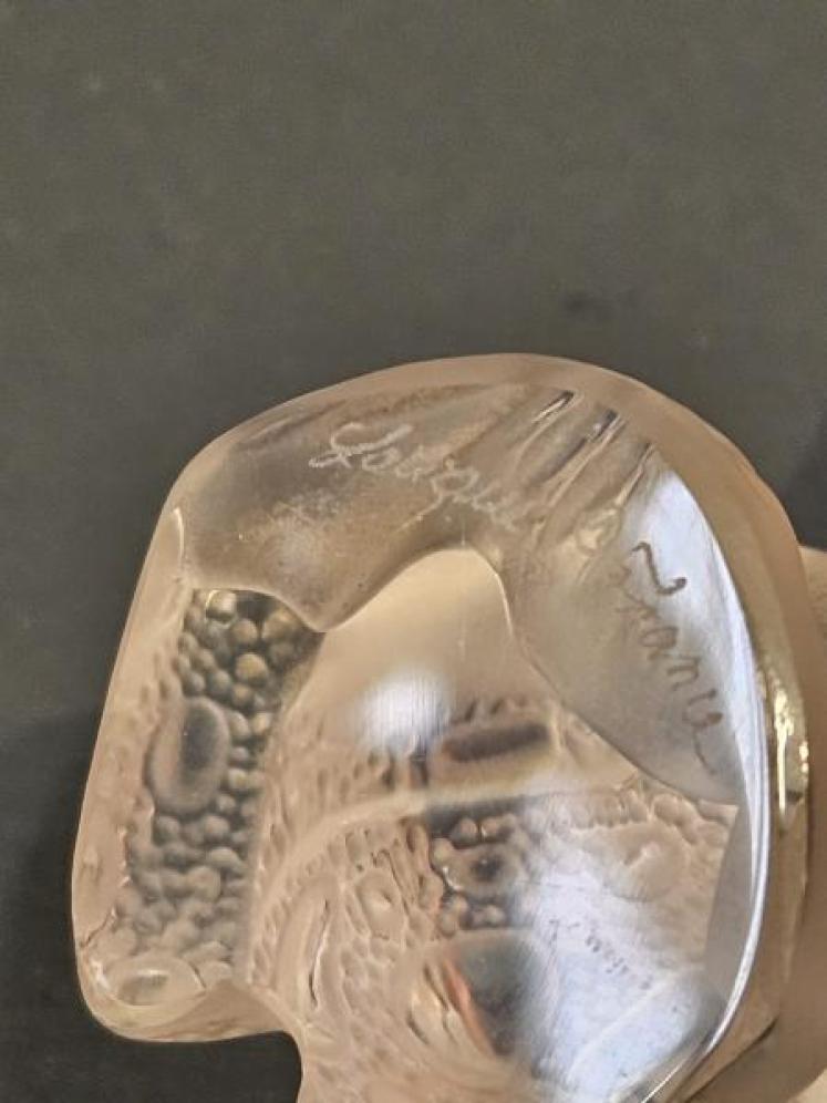 Lalique Opalescent Sitting Frog  - Image 6