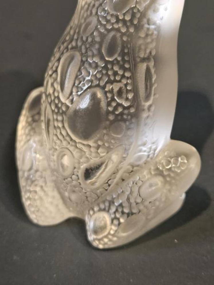 Lalique Opalescent Sitting Frog  - Image 5