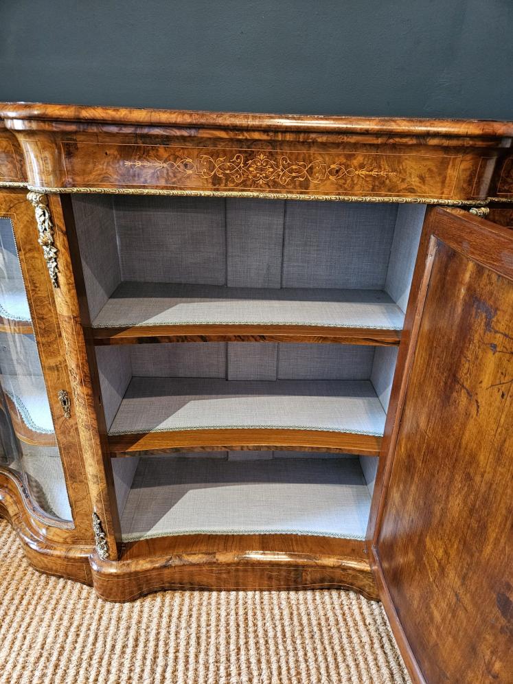 Outstanding Quality Mid Victorian Inlaid Burr Walnut Serpentine Fronted Credenza - Image 12
