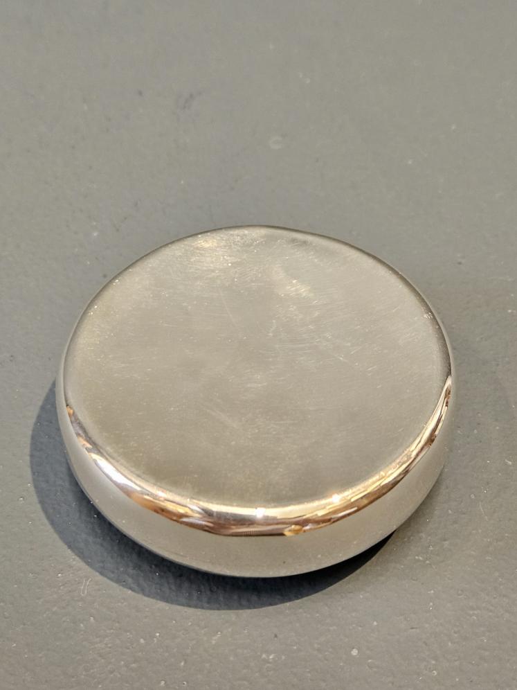 Unusual Silver Table Top Squeeze Tobacco Box - Image 3