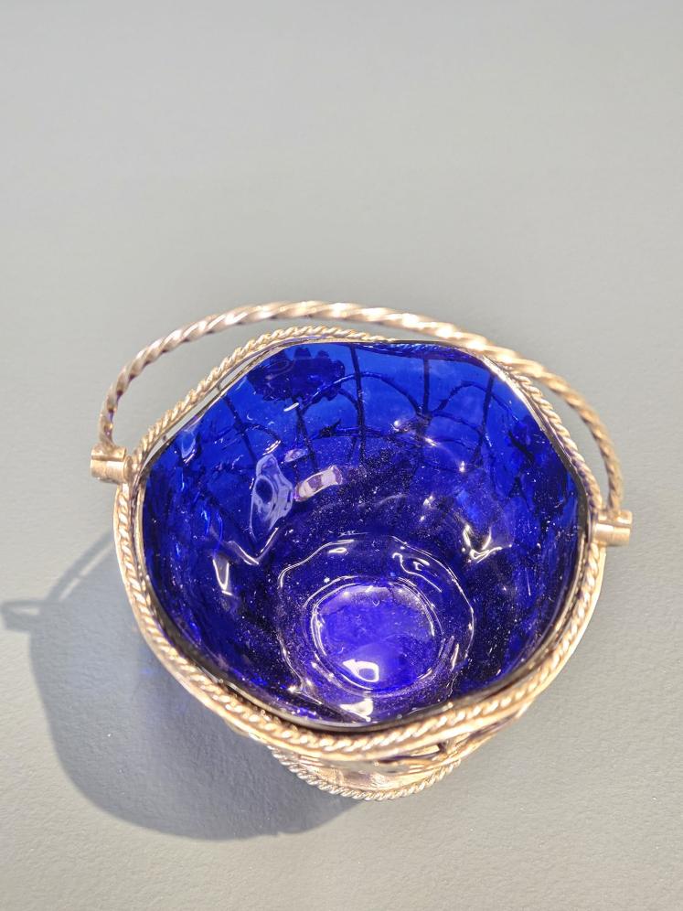 George III Silver Oak Leaf and Acorn Sugar Basket - Image 5