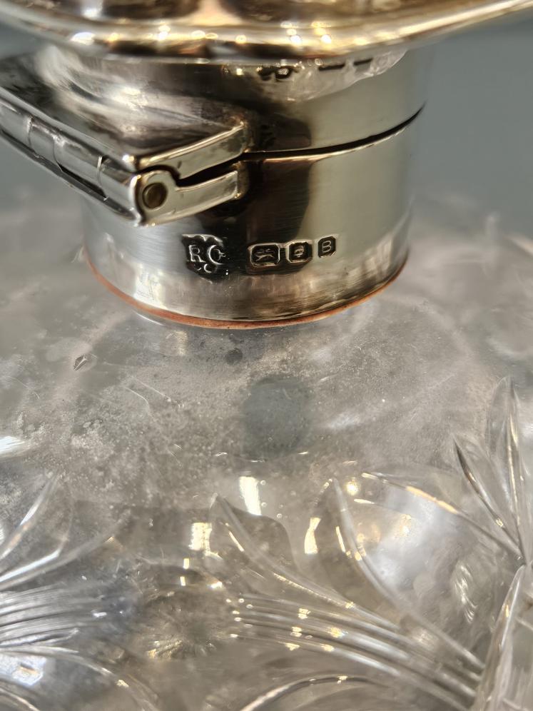Silver and Tortoise Shell Topped Cut Crystal Scent Bottle  - Image 2