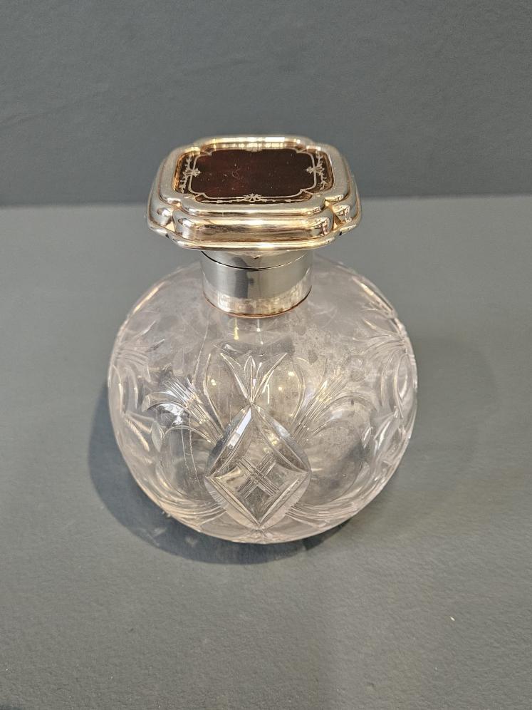 Silver and Tortoise Shell Topped Cut Crystal Scent Bottle  - Image 1
