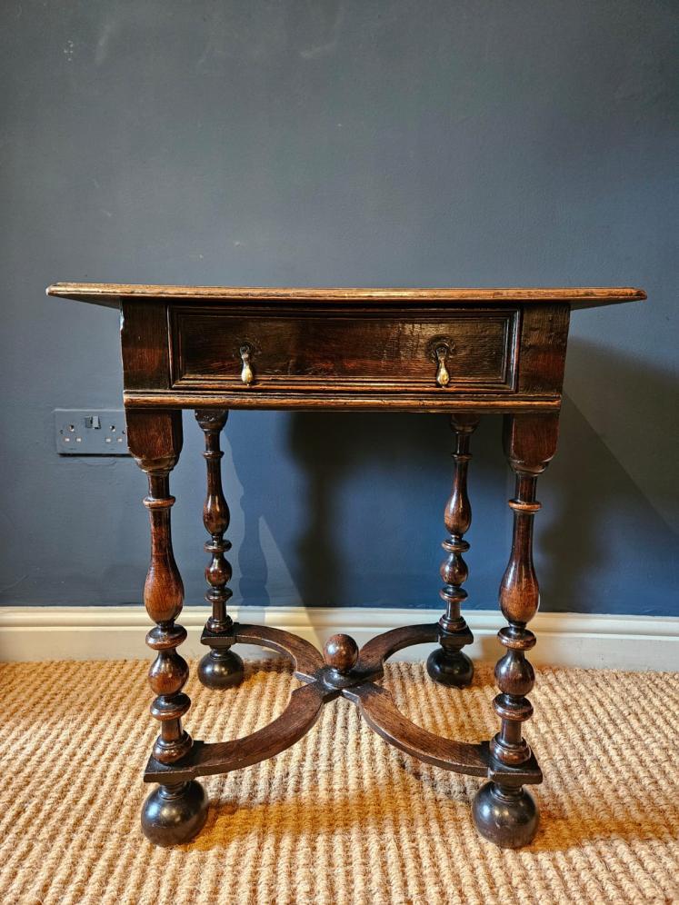 Small Period Oak Single Drawer Side Table - Image 4