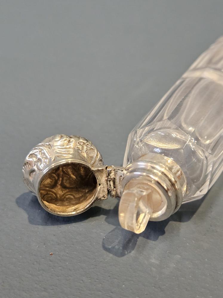 Victorian Cut Crystal and Silver Scent and Salts Bottle - Image 2