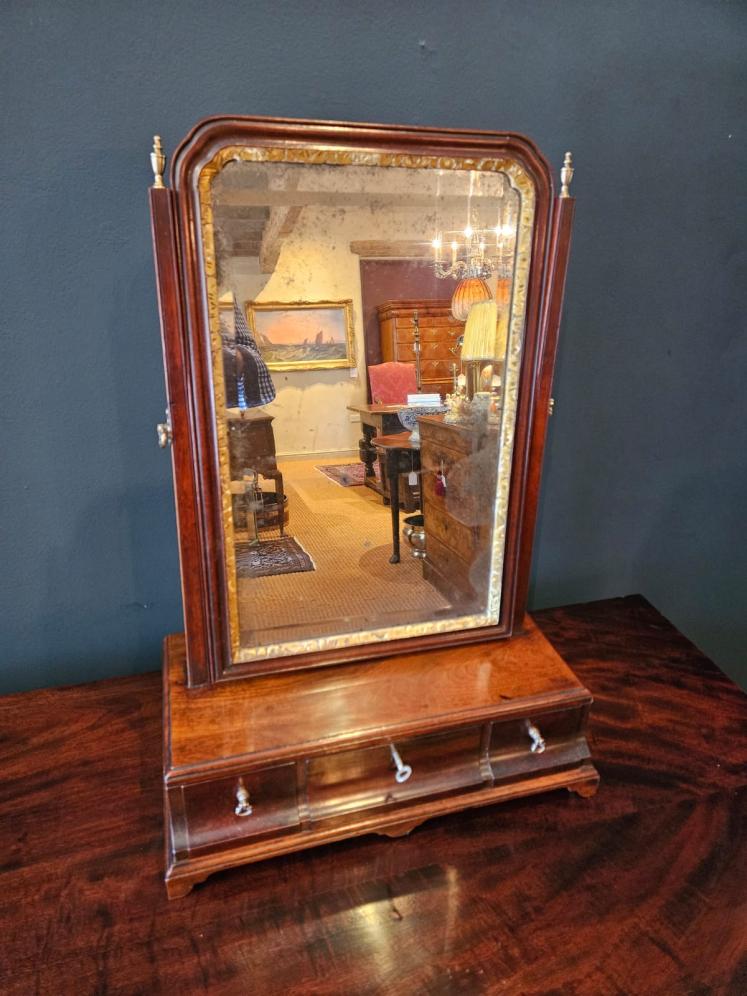 George II Mahogany Toilet Mirror - Image 1