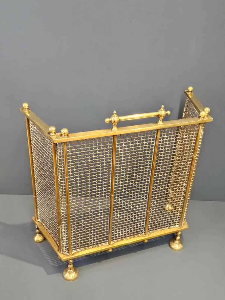 Victorian Cast Brass Framed Fire Guard - Image 4