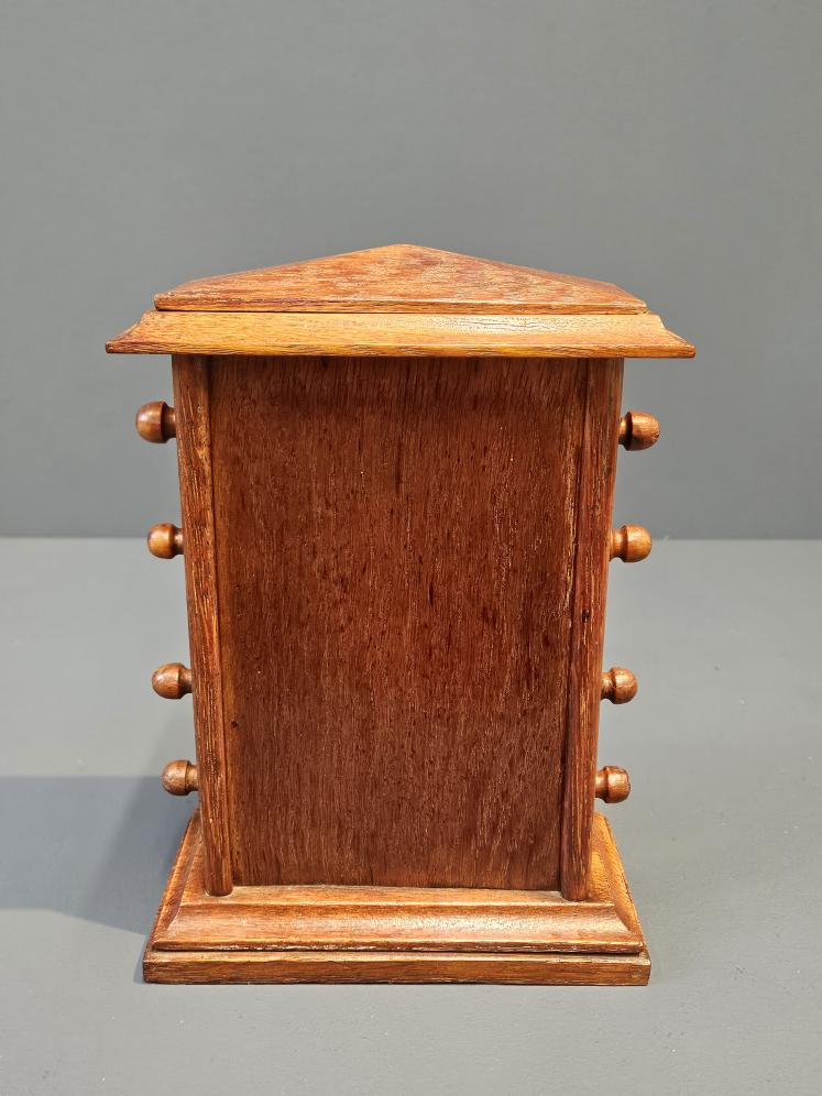 Victorian Oak Perpetual Desk Calendar - Image 6