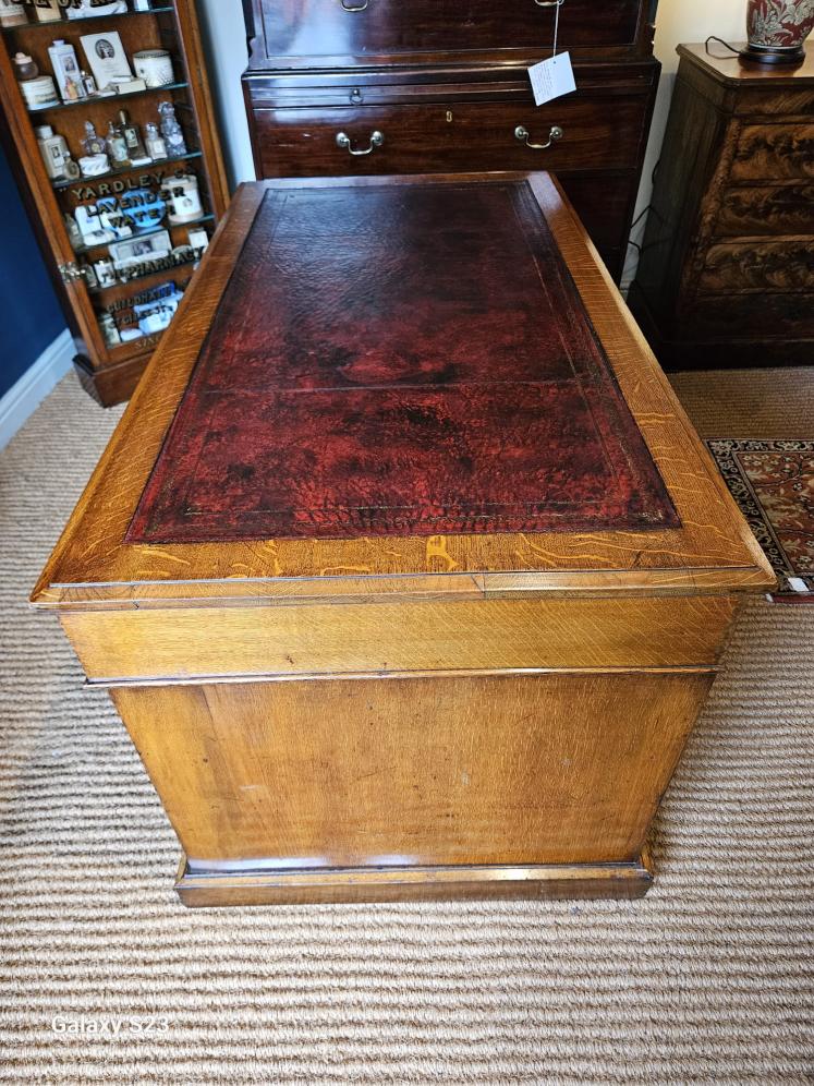 Quality Victorian Solid Oak Pedestal Desk by Maples London  - Image 9