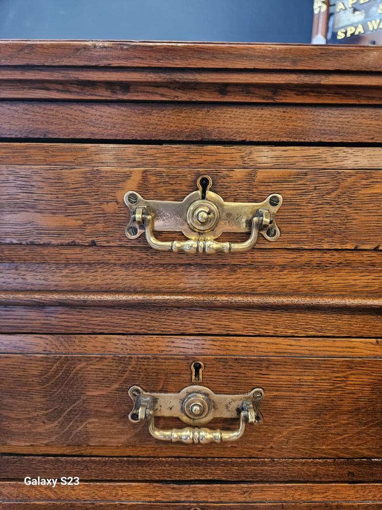 Quality Victorian Solid Oak Pedestal Desk by Maples London  - Image 8