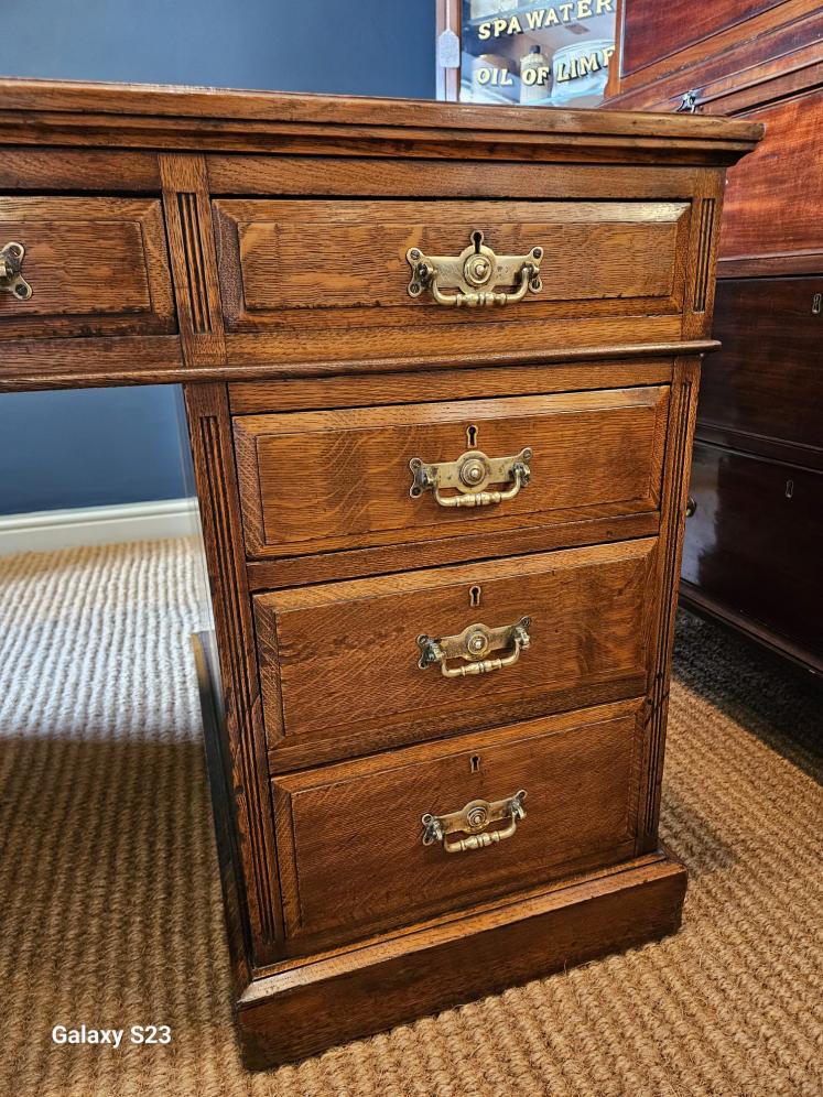 Quality Victorian Solid Oak Pedestal Desk by Maples London  - Image 6