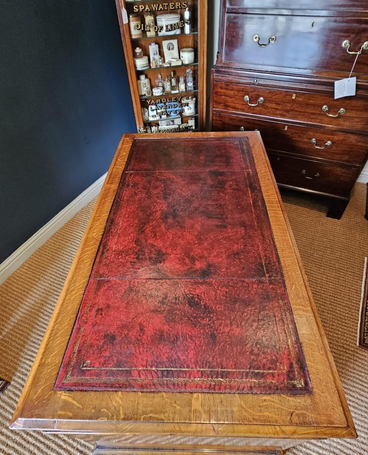 Quality Victorian Solid Oak Pedestal Desk by Maples London  - Image 11