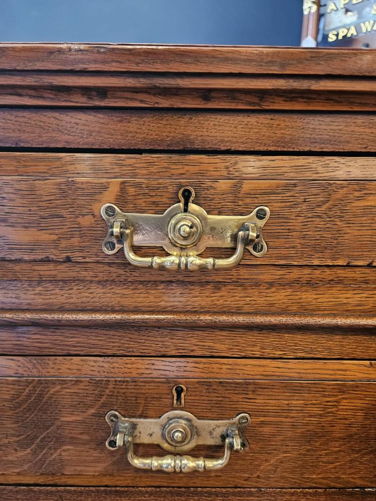 Quality Victorian Solid Oak Pedestal Desk by Maples London  - Image 8