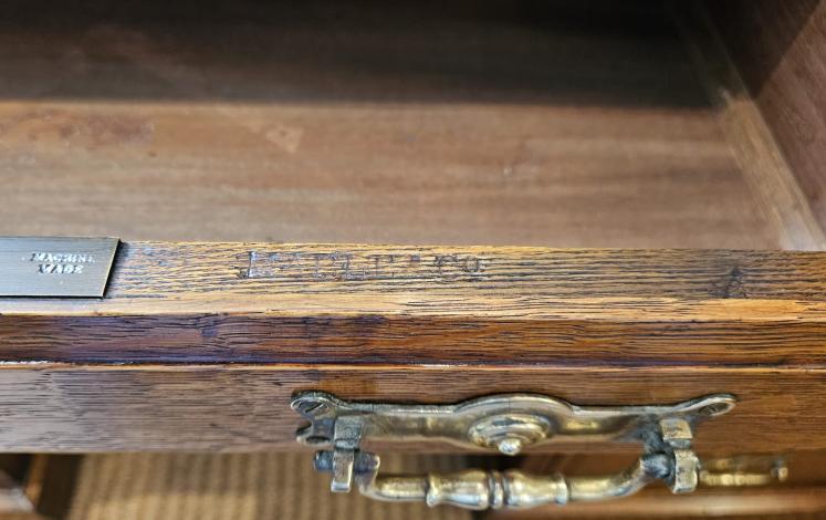 Quality Victorian Solid Oak Pedestal Desk by Maples London  - Image 3