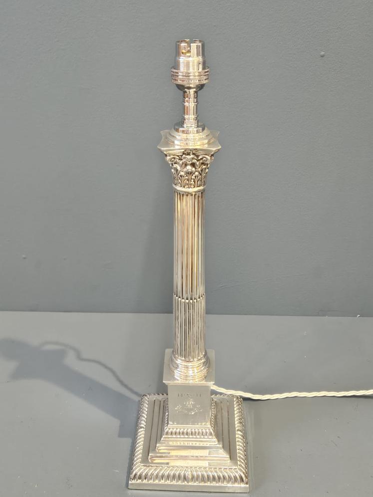 Superb Late Victorian Silver Corinthian Column Table Lamp - Image 4