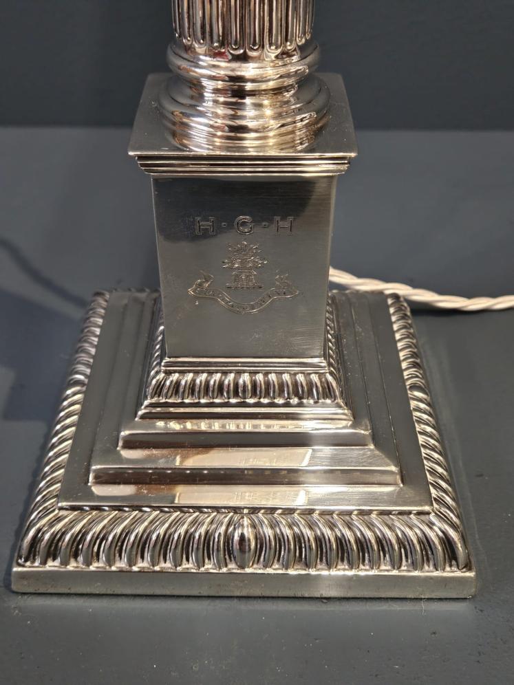 Superb Late Victorian Silver Corinthian Column Table Lamp - Image 3