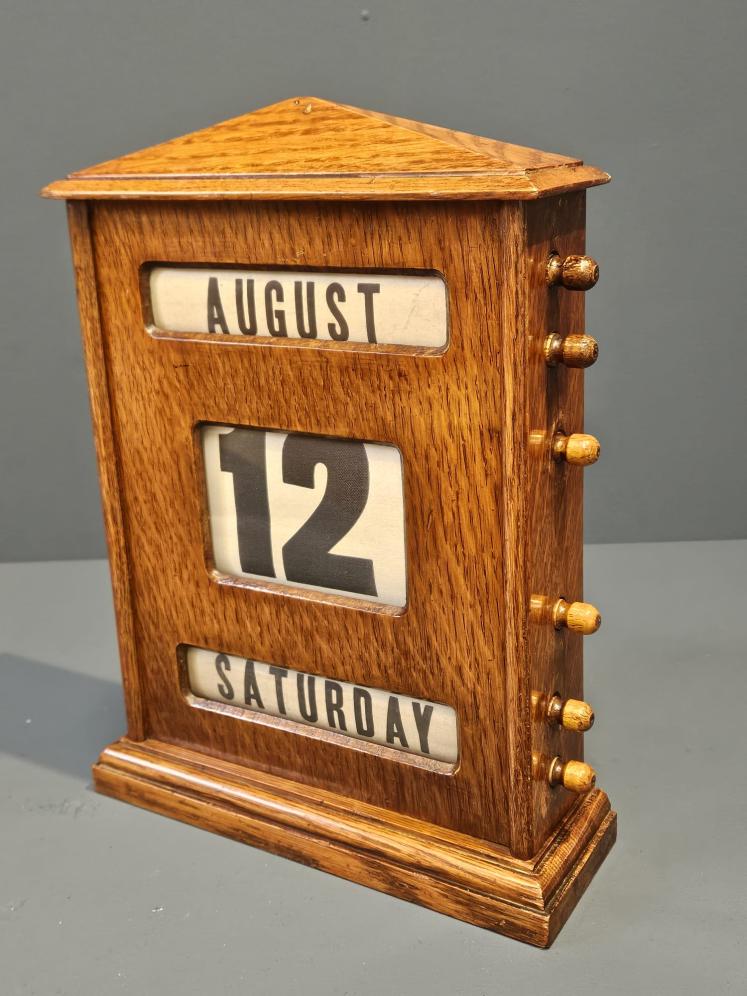 Extra Large Edwardian Oak Perpetual Desk Calendar - Image 5