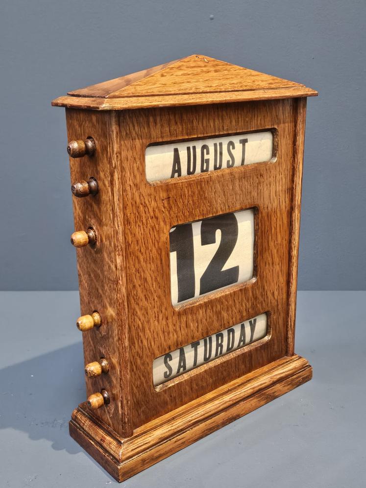 Extra Large Edwardian Oak Perpetual Desk Calendar - Image 4