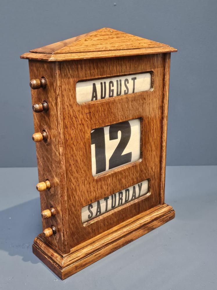 Extra Large Edwardian Oak Perpetual Desk Calendar - Image 2