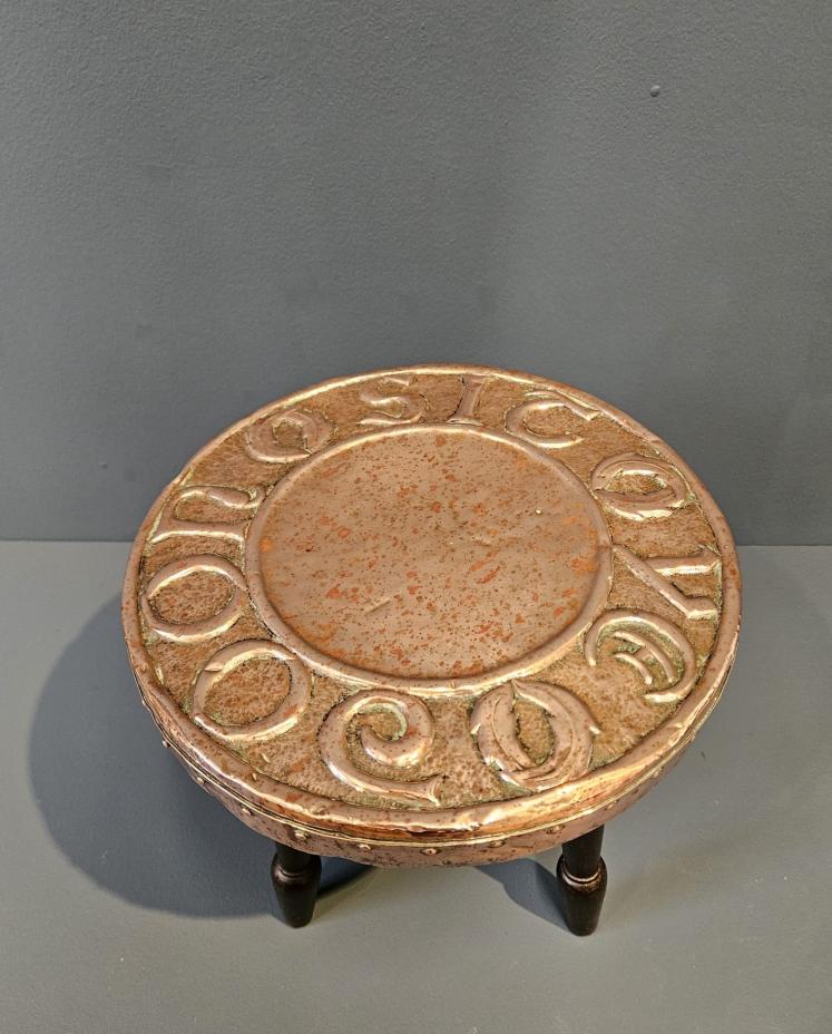 Edwardian Arts and Crafts 'Sit ye on' Glasgow School Stool - Image 7