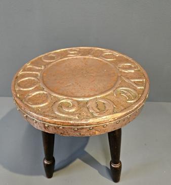 Edwardian Arts and Crafts 'Sit ye on' Glasgow School Stool