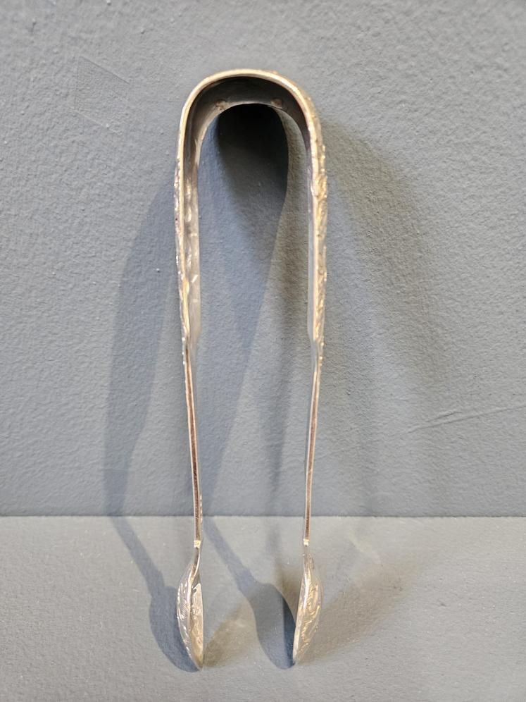 Large Pair of Fine Quality George III Dublin Silver Sugar Tongs - Image 5
