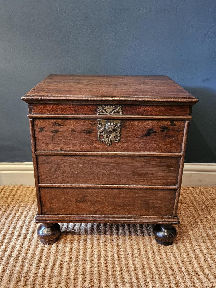 George I Oak Close Stool - Image 3