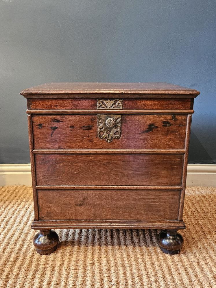George I Oak Close Stool - Image 1