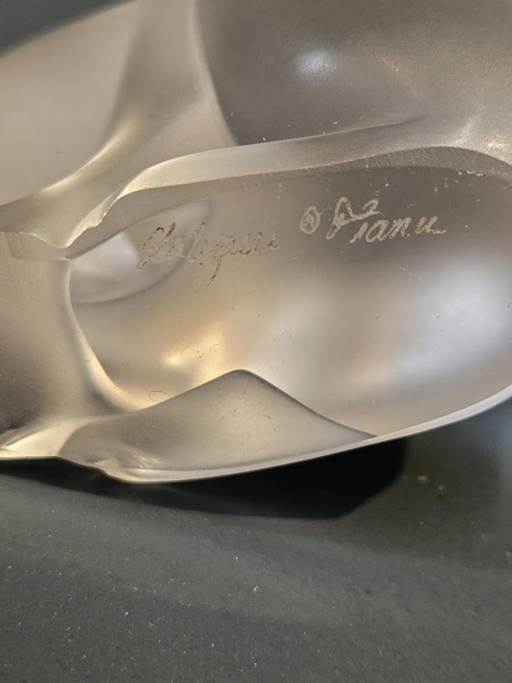 Lalique Opalescent Sitting Rabbit - Image 6