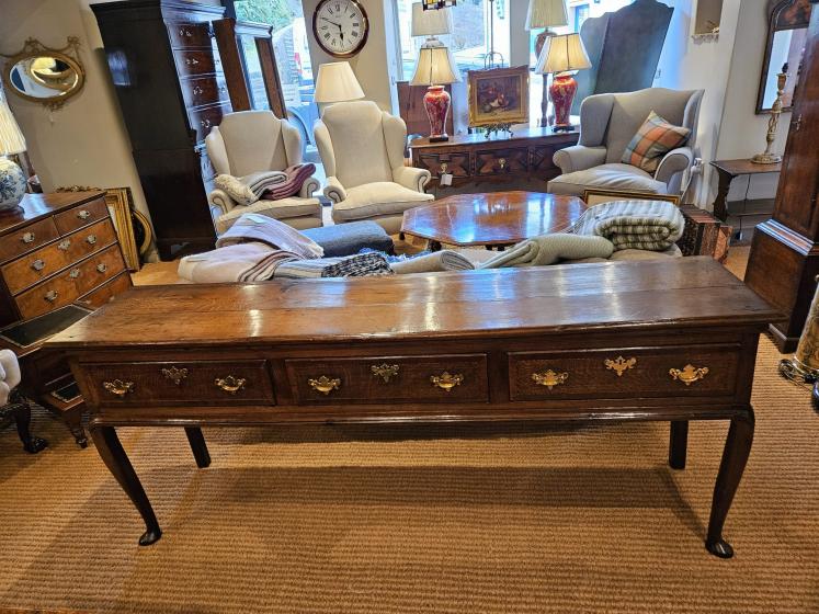 Stylish George II Oak Country House Three Drawer  - Image 9