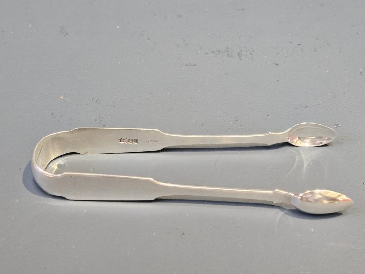 Large Georgian Dublin Silver Sugar Tongs - Image 1