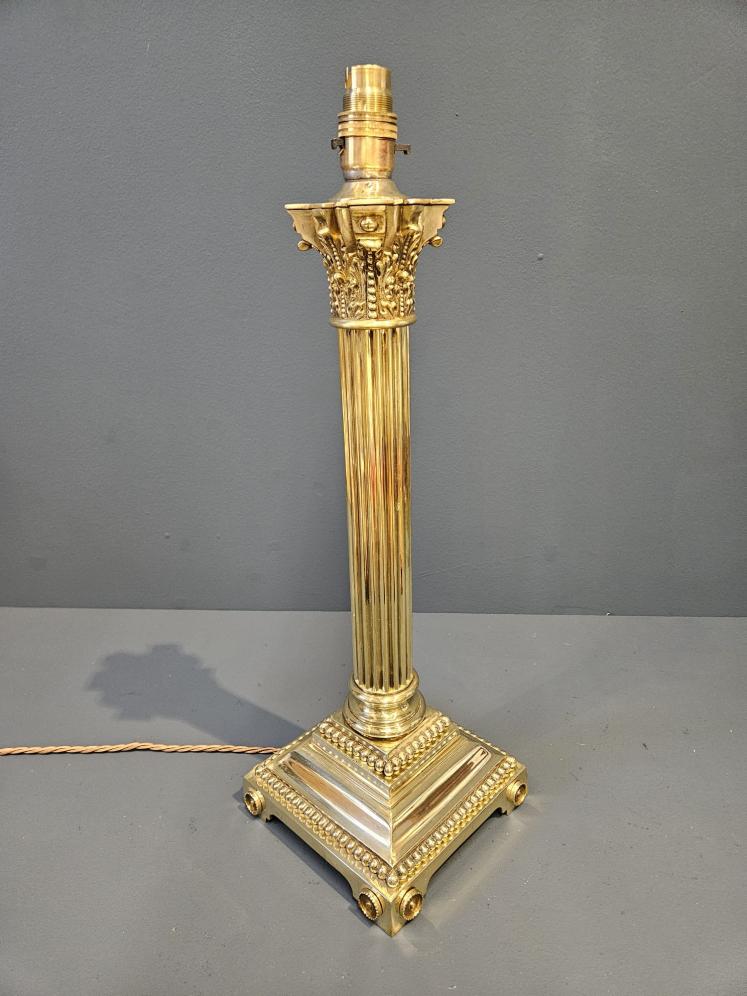 Superb Late Victorian Brass Corinthian Column Table Lamp - Image 5