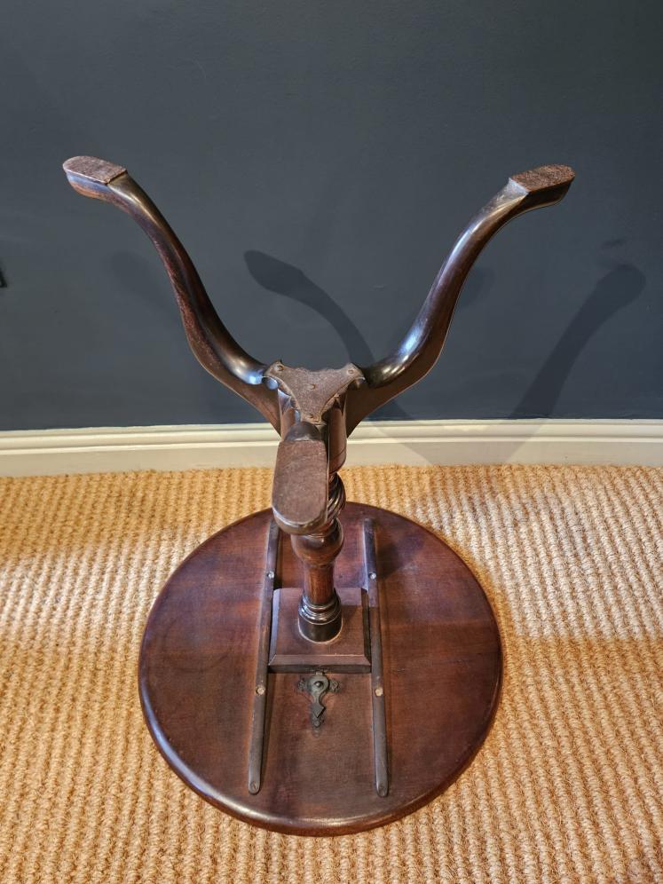 Superb George III Mahogany Snap Top Tripod Table - Image 8
