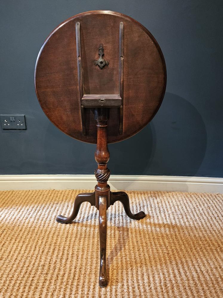 Superb George III Mahogany Snap Top Tripod Table - Image 7