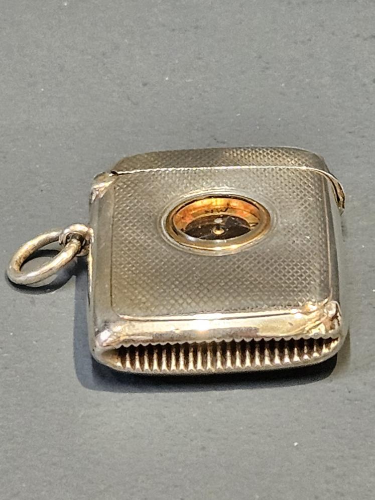Engine Turned Silver Vesta Case with Inset Compass - Image 2