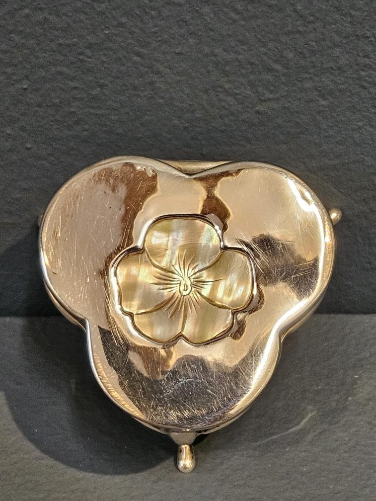 Silver Trinket Box with Mother of Pearl Pansy Inlay - Image 4