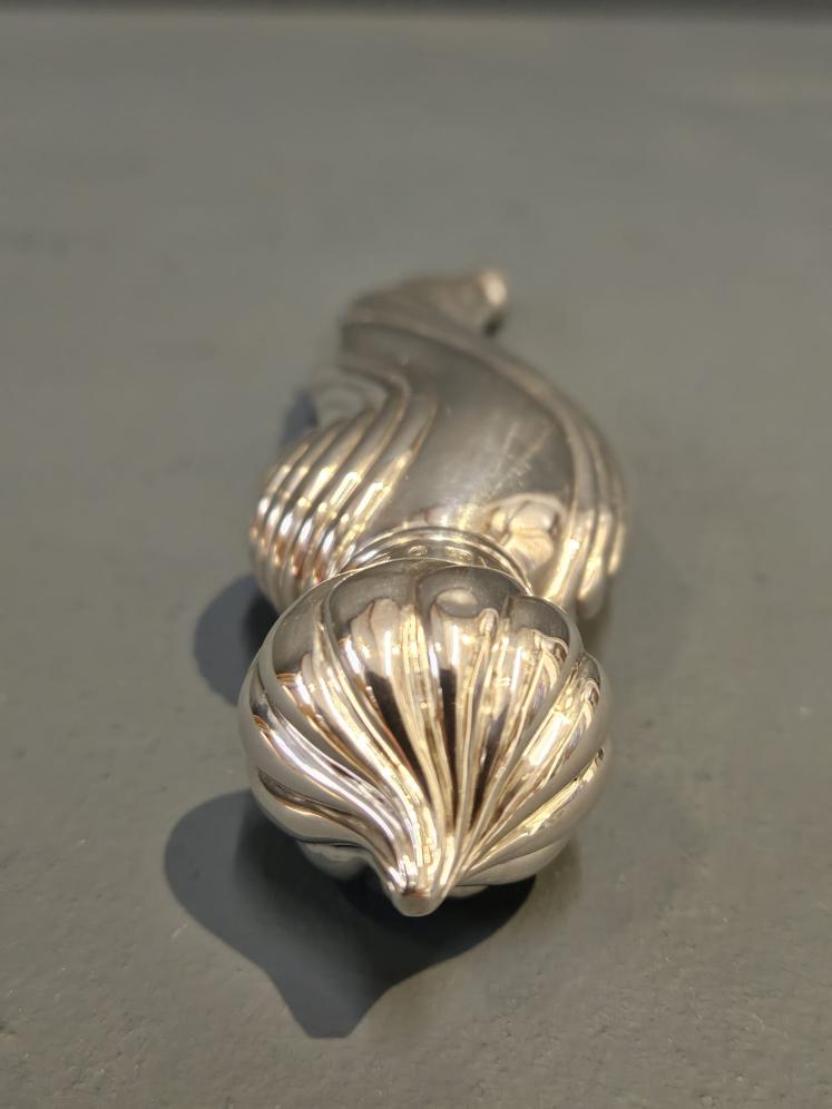 Superb Victorian Silver Corniche Shell Scent Bottle - Image 8