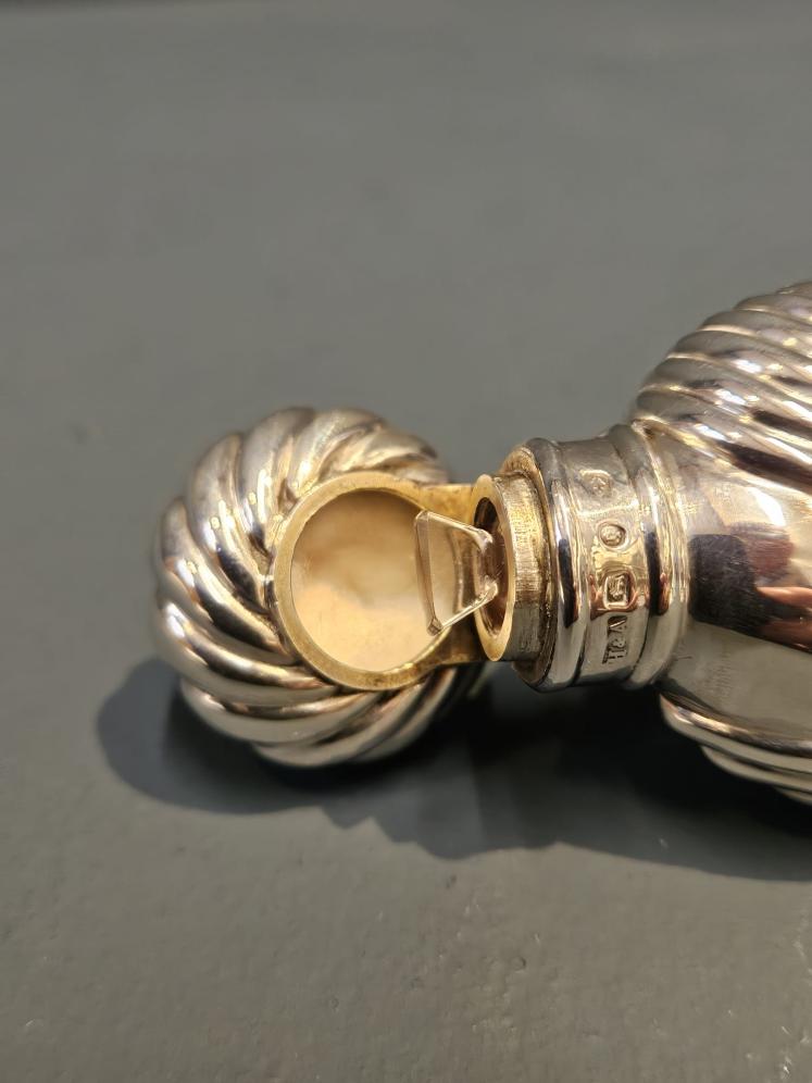 Superb Victorian Silver Corniche Shell Scent Bottle - Image 6