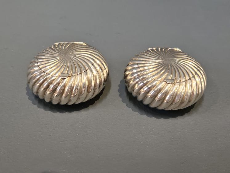 Matching Pair of George V Silver Snuffs  - Image 8