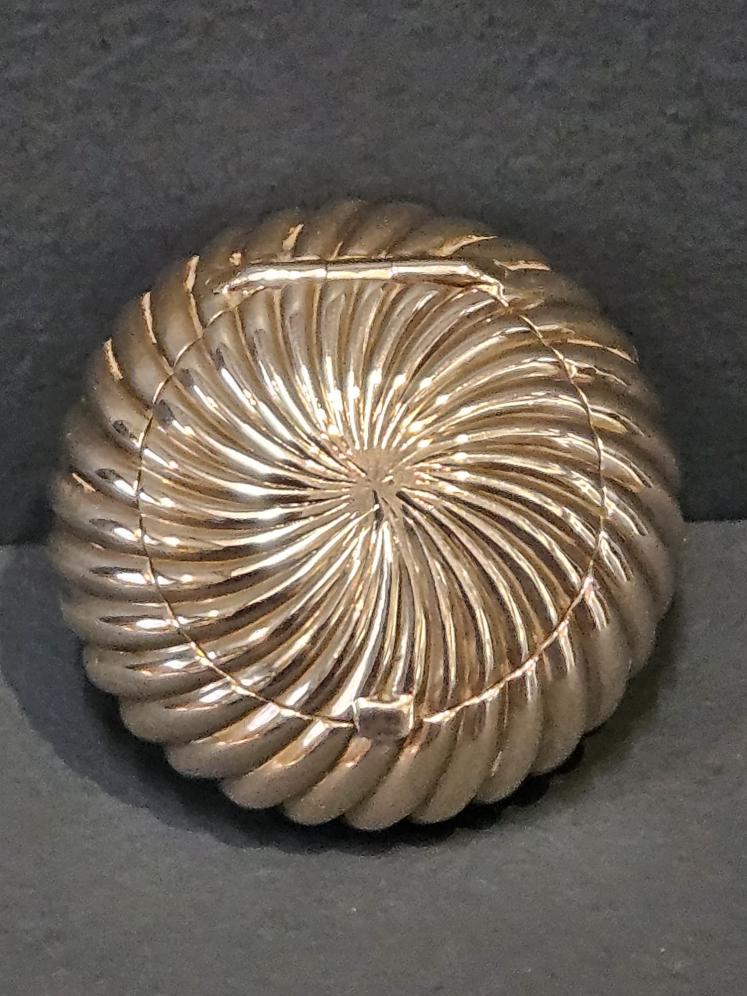 Matching Pair of George V Silver Snuffs  - Image 2